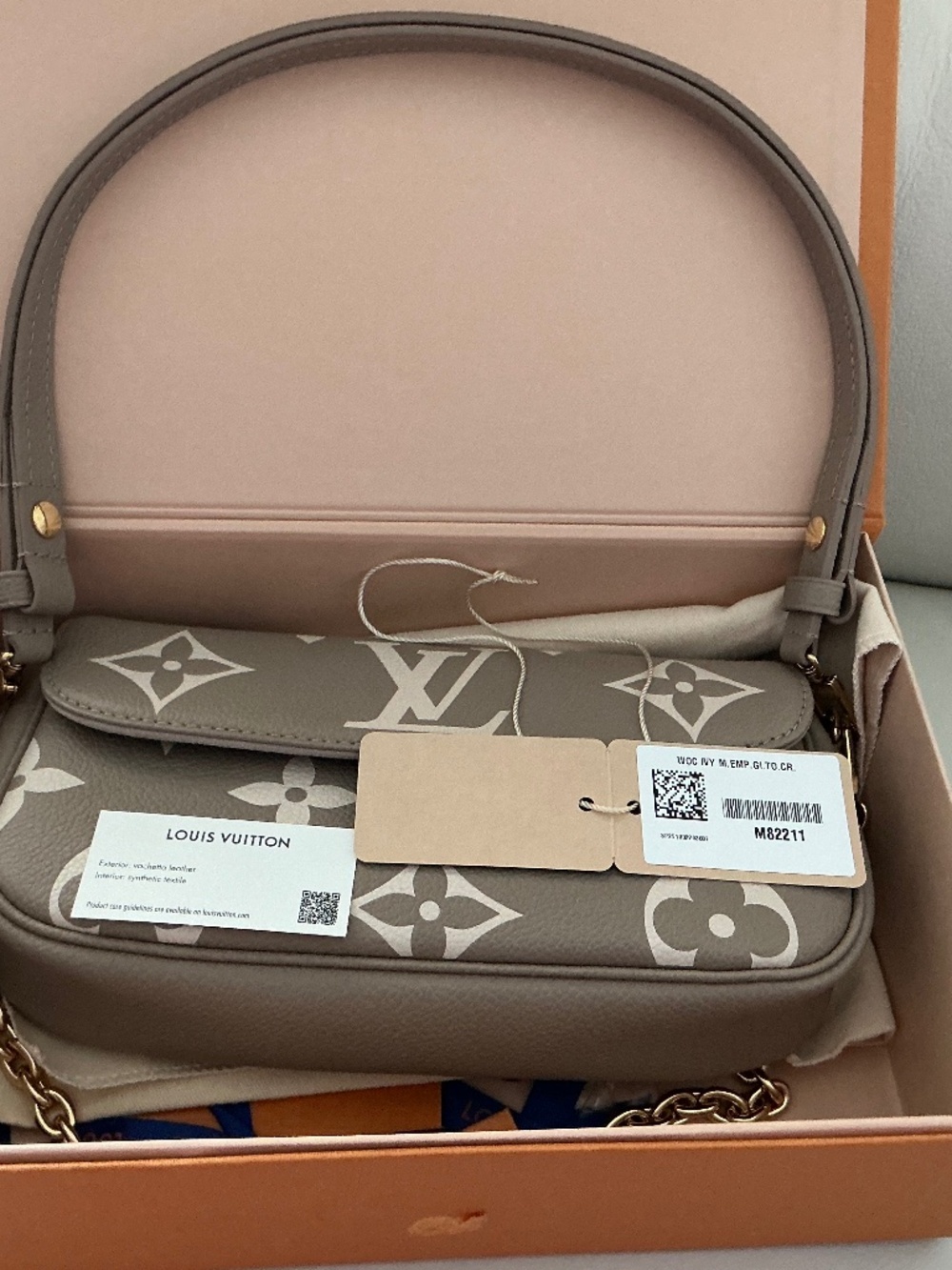 Authentic Louis Vuitton Ivy Wallet on a chain
